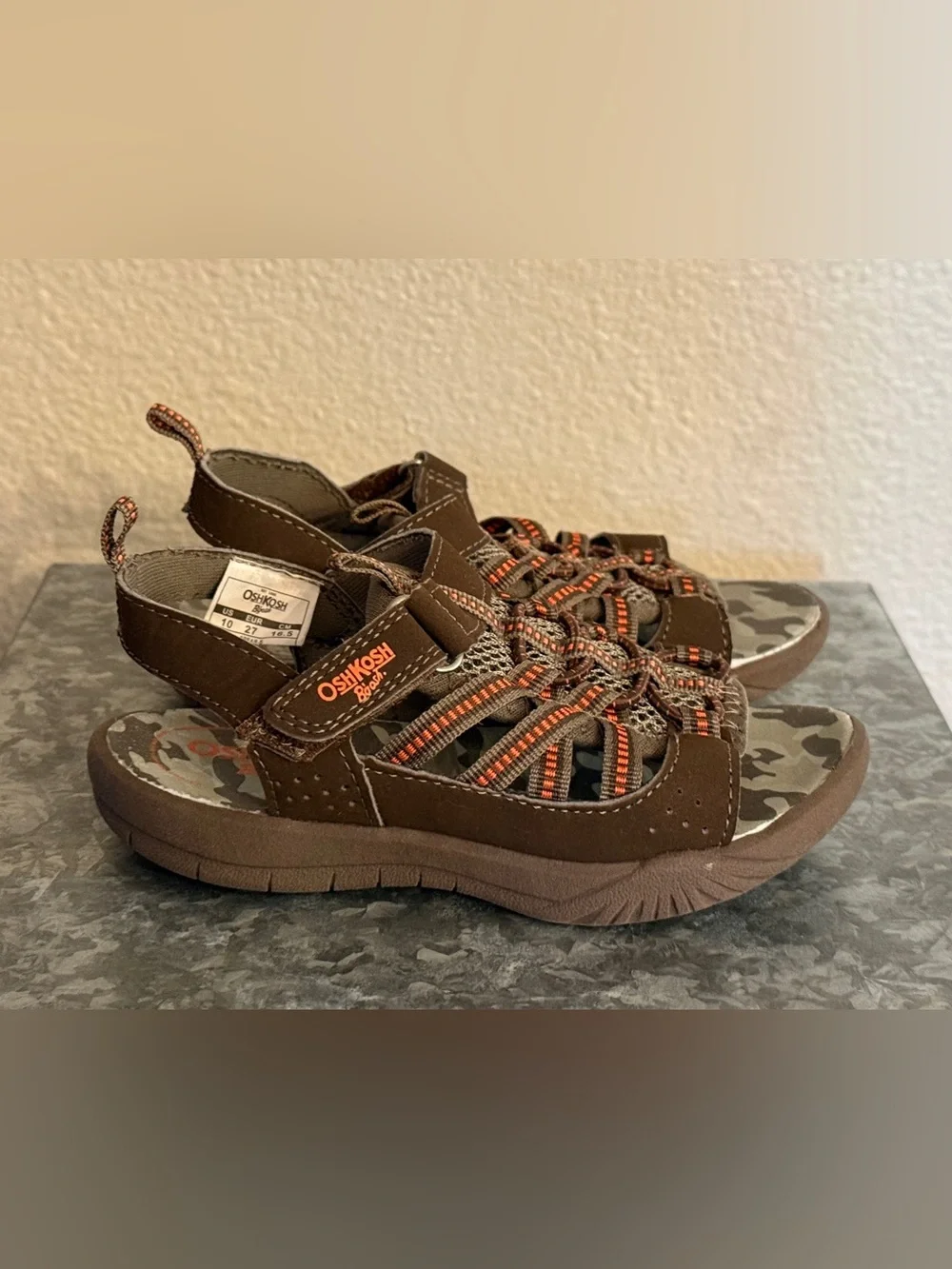 OshKosh B'gosh Spear B Athletic Brown and Orange Boys' Sport Sandals, Size 10